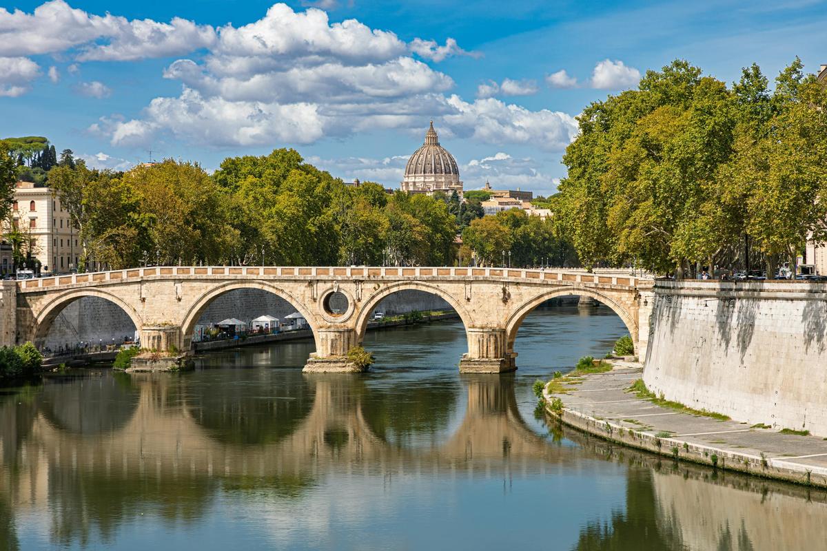 A Walk Through Trastevere