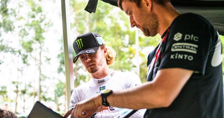 Oliver Solberg, desconcertado por la norma del WRC: «No entiendo el sistema de puntos con las décimas»