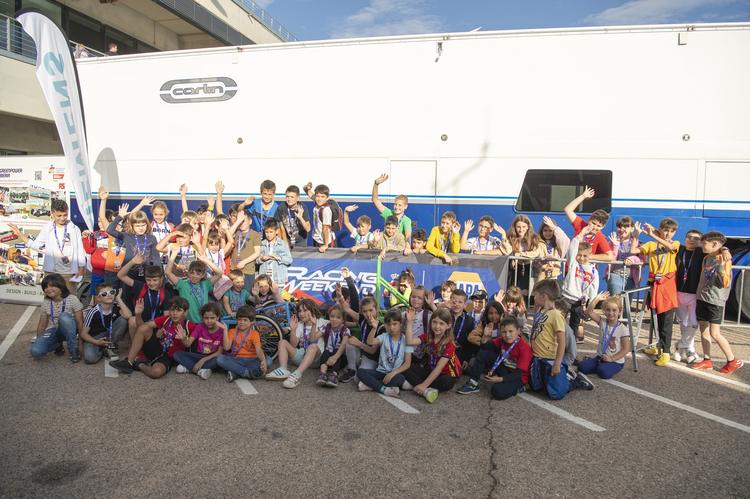 La afición de los más pequeños inunda de ilusión el NAPA Racing Weekend de Motorland Aragón
