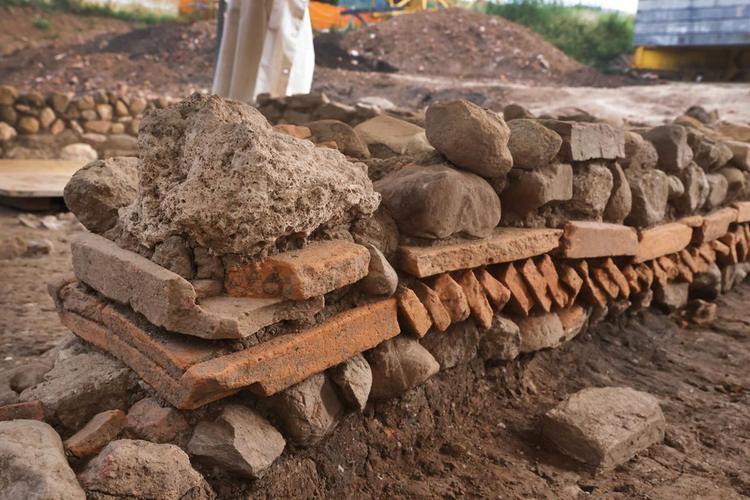 Archaeologists discover lost Roman settlement with evidence of mysterious fire