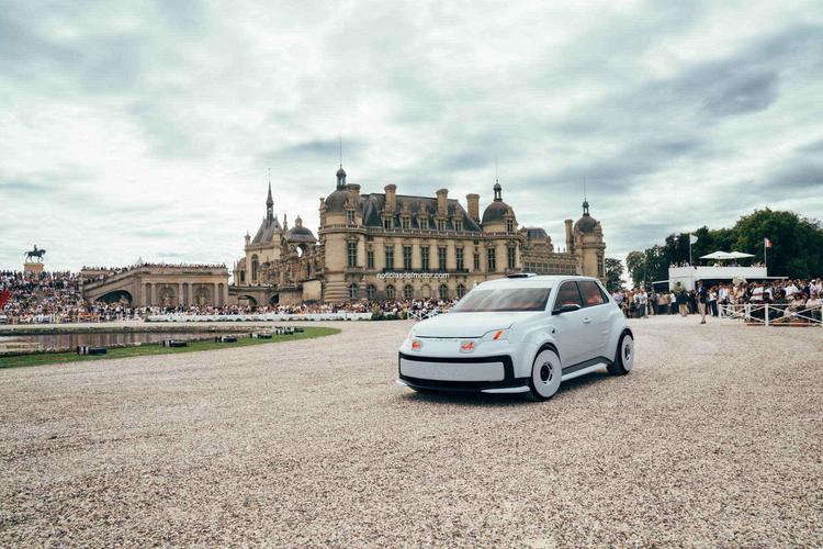 EL ALPINE LACOSTE A290 RALLYE PREMIADO POR EL JURADO EN CHANTILLY ARTS & ELEGANCE RICHARD MILLE  