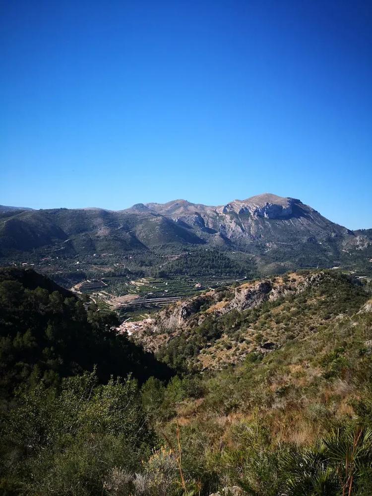 Rescatado en helicóptero después de pasar la noche en el Montgó
