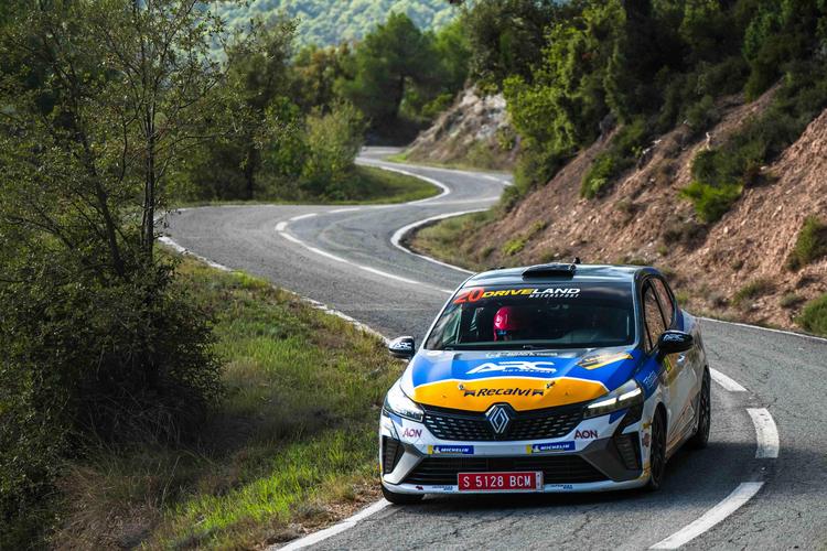 La séptima edición de Clio Trophy Spain Asfalto se cierra con victoria para José Javier Pérez