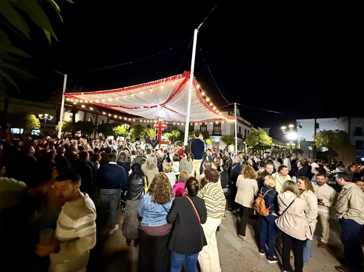 Catorce cruces para celebrar la Fiesta de las Mujeres