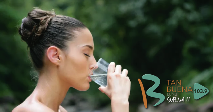 ¿Tomar más agua realmente mejora la salud? Las revelaciones de un nuevo estudio