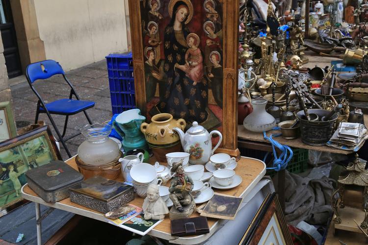 Feria de antigüedades y coleccionismo vintage en Oviedo