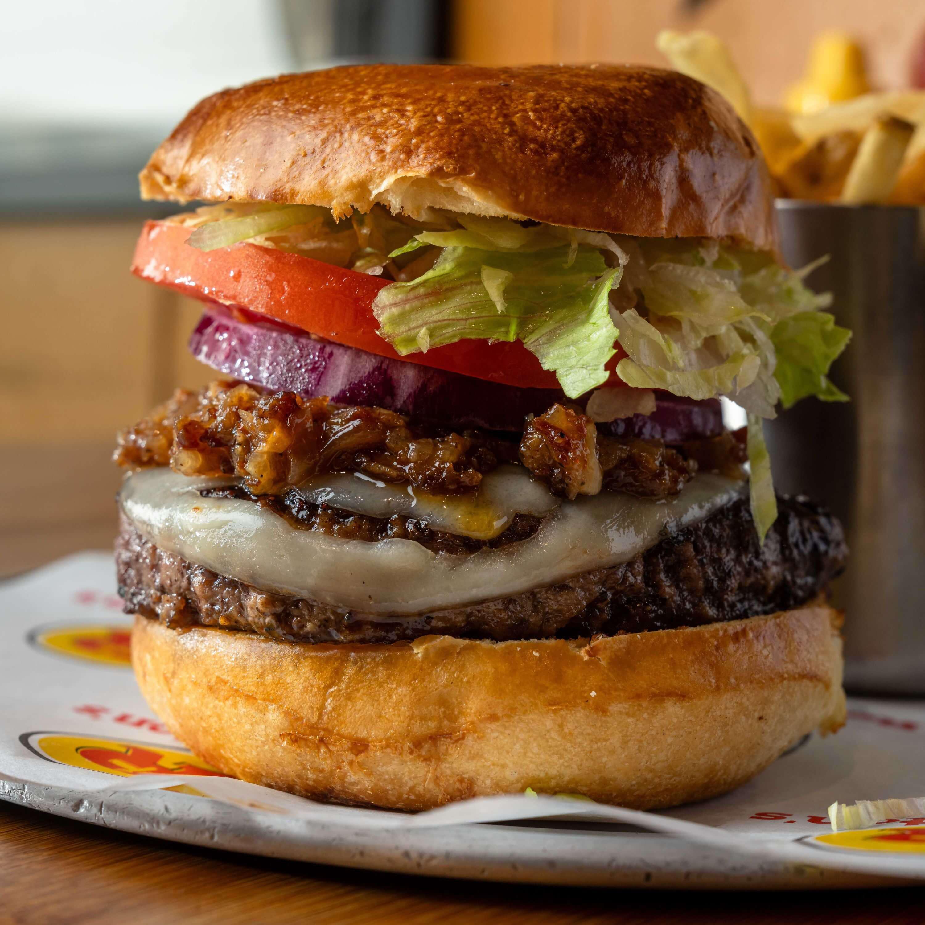 "BYOB"BUILD YOUR OWN BURGER 