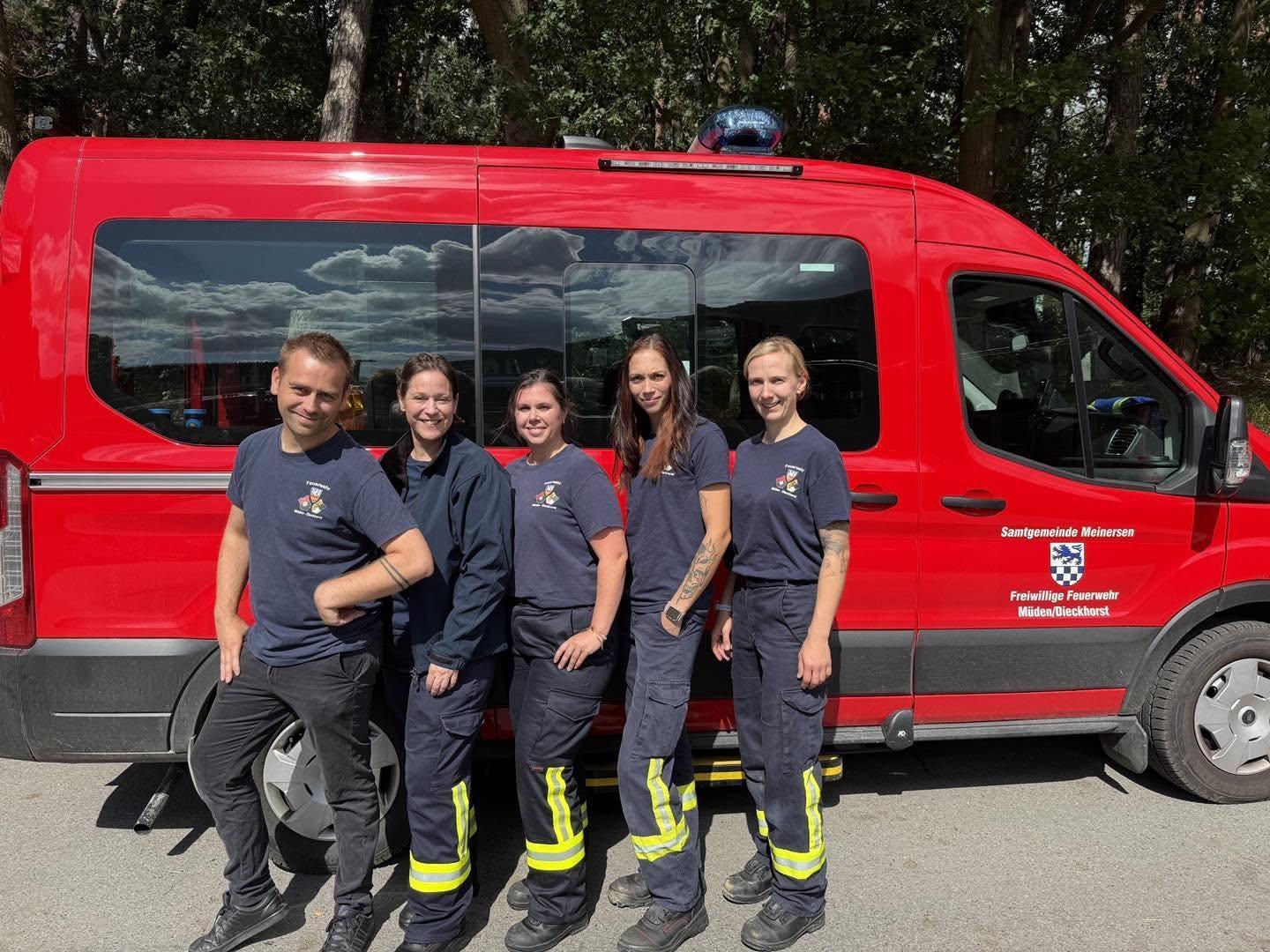 🚒 Vier neue Feuerwehrfrauen für Müden-Dieckhorst! 👩‍🚒🔥