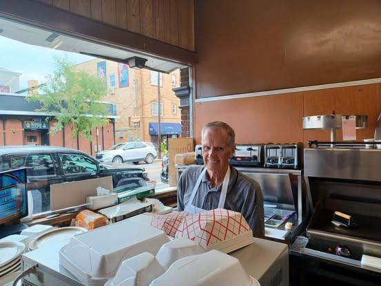 Clifton mainstay diner, breakfast spot known for its chicken closing