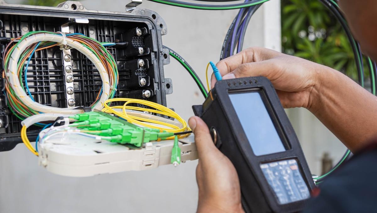 Fibre optique : une aide de l’État pour vos travaux de raccordement !