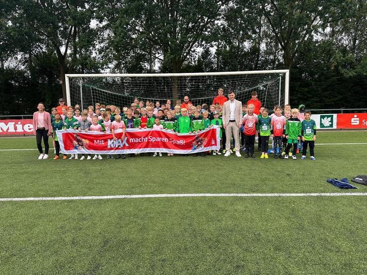 Mit 85 Kindern restlos ausgebucht: Sportcamp zum Start in die Sommerferien begeistert junge Fußballer