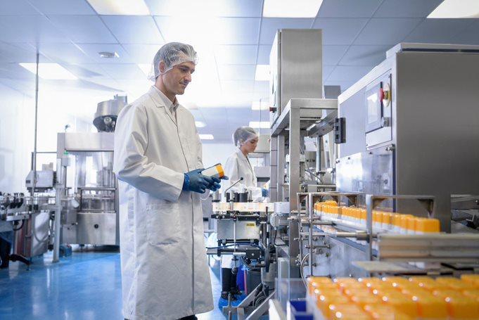 Médicament: l'État et l'industrie pharmaceutique signent un accord-cadre