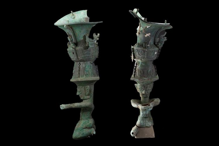 Research reveals Sanxingdui bronze kneeling figure was assembled from separate artefacts