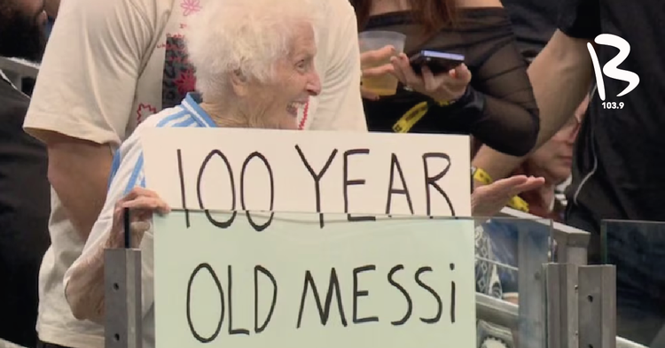 100 años, un cartel para Messi y millones de vistas: quién es Granny Smith, la fan que se robó el Mundial