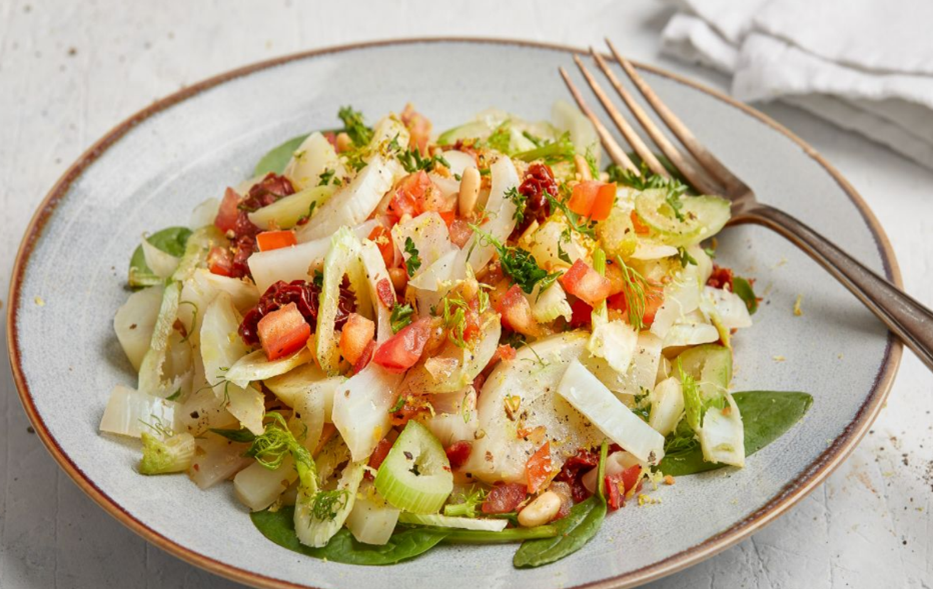 KÖSTLICHER FENCHELSALAT