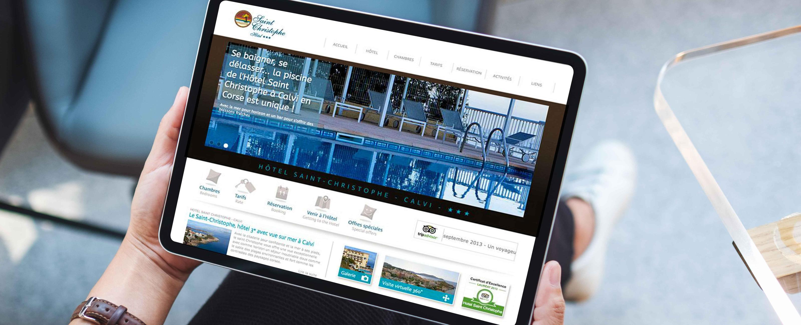 L'Hôtel Saint Christophe à Calvi : nouveau site internet et toujours la plus belle vue sur la mer