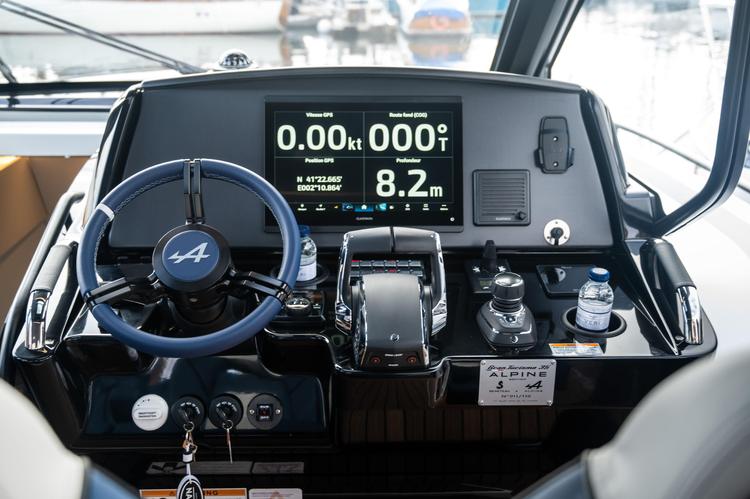 A390 Y BENETEAU GRAN TURISMO 35 ALPINE EDITION: UNA ALIANZA QUE LLEVA EL PLACER DE CONDUCIR DE LA CARRETERA AL MAR