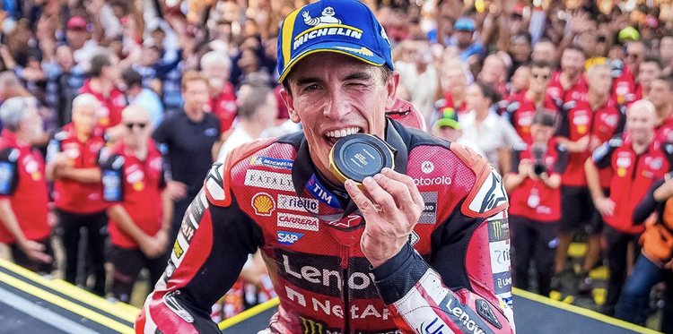Marc Márquez logra una importante victoria en Mandalika mientras Martín cede el liderato
