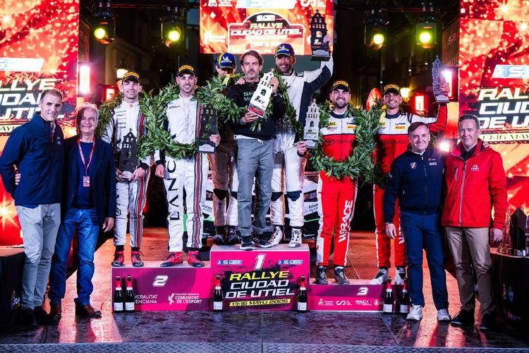 Cohete Suárez gana, Ruiloba debuta en tierra y Sergi Pérez y Axel Coronado logran su primer podio en S-CER