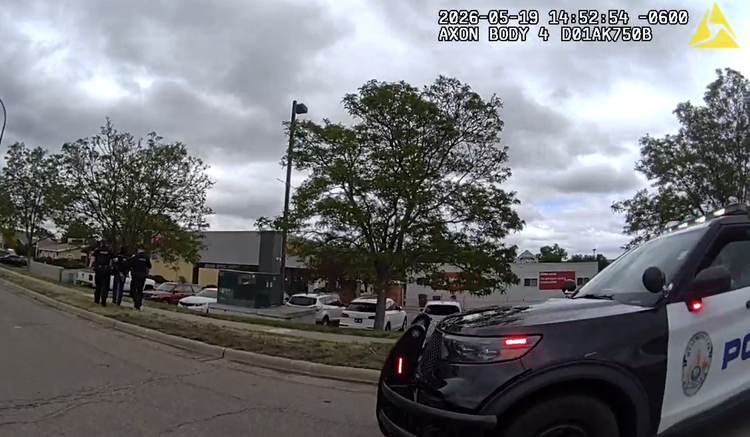 Man with felony warrant arrested after foot pursuit