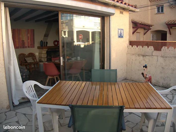 Logement de Vacance, Agde, 7 couchages.