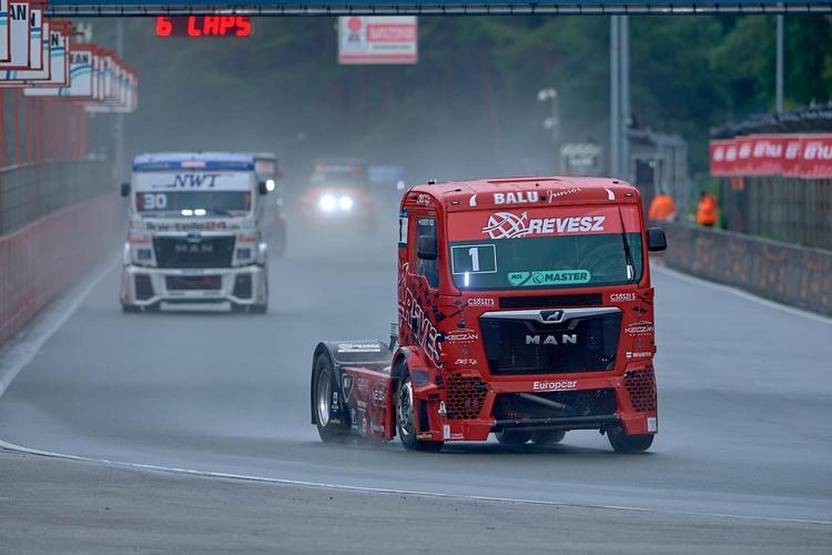 Kiss se acerca al octavo título del ETRC antes de las 24 Horas Camions