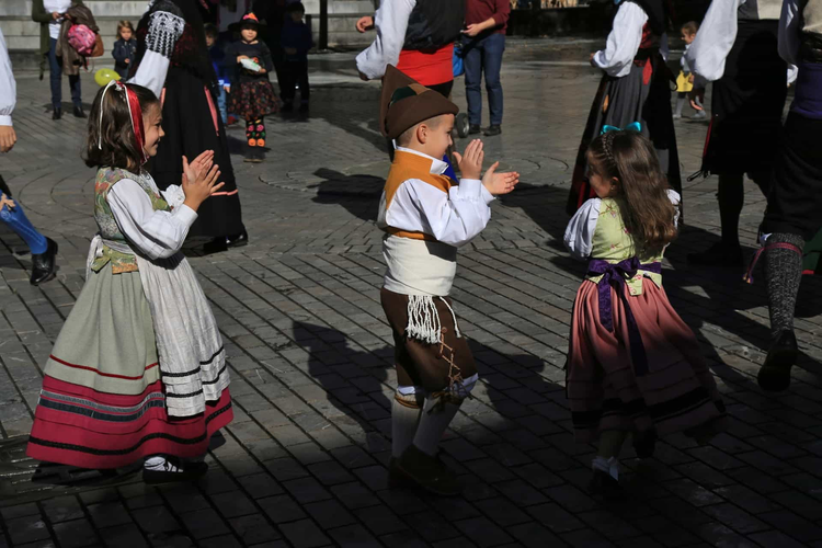 Grupo de baile tradicional Fitoria