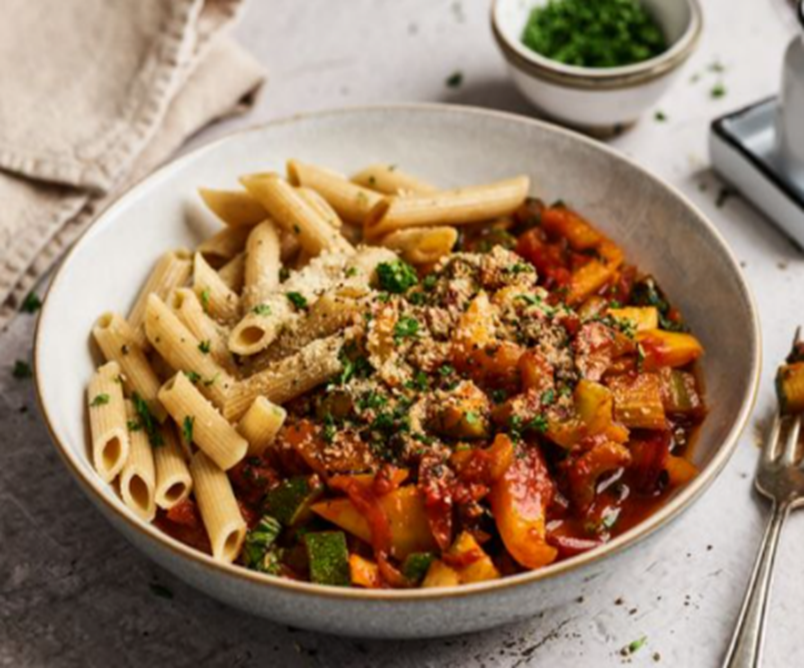 PASTA MIT MEDITERANEM GEMÜSE-GULASCH