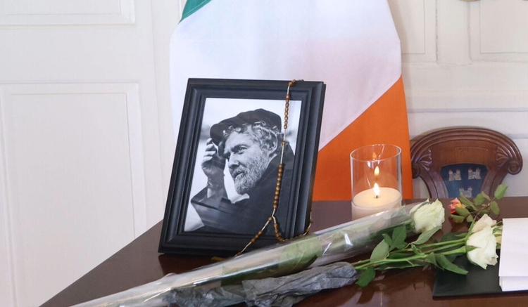 Public wake to be held for late musician Glen Hansard 