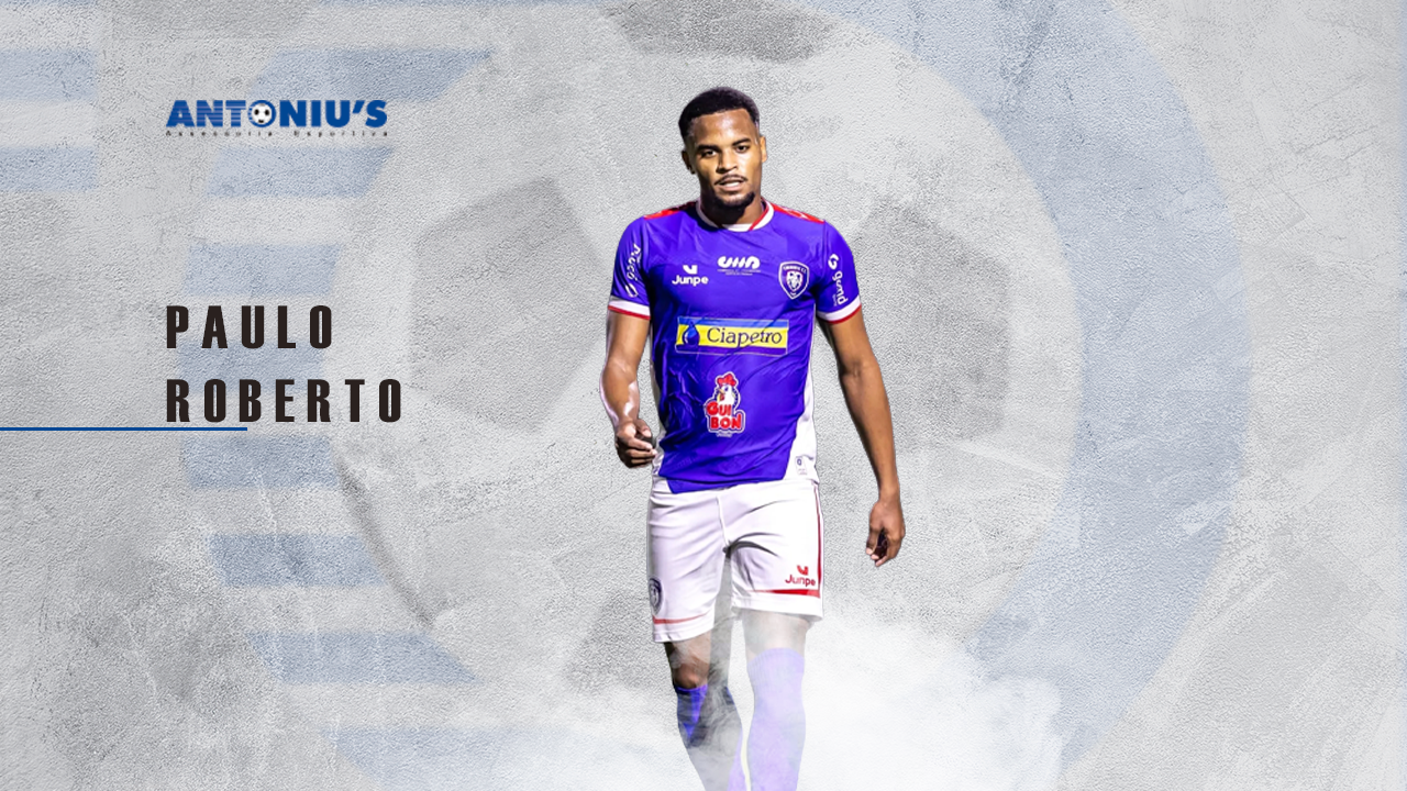 Paulo Roberto - Right Back