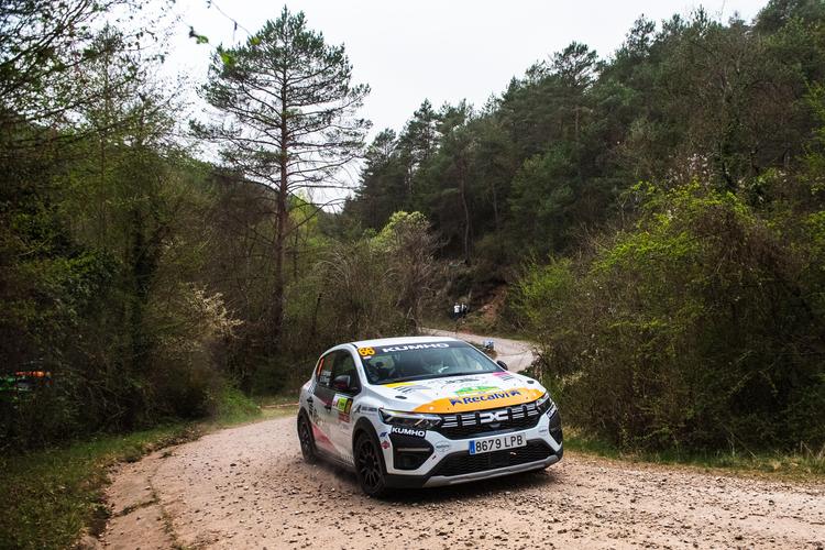 Hugo Rodríguez vuelve con victoria a la Sandero Eco Cup Spain