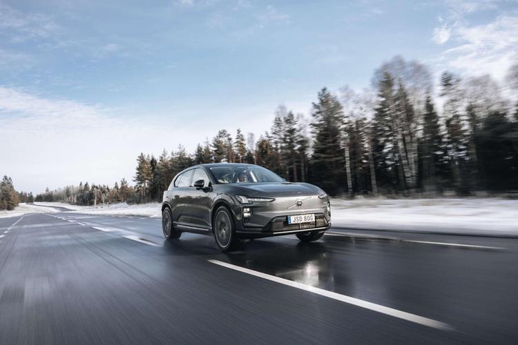 Volvo EX60: el SUV eléctrico más inteligente hasta la fecha