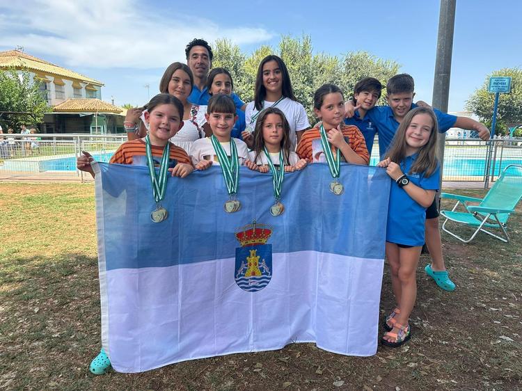 El equipo de natación de Lebrija logra cinco medallas en la Final del Circuito Provincial de Natación