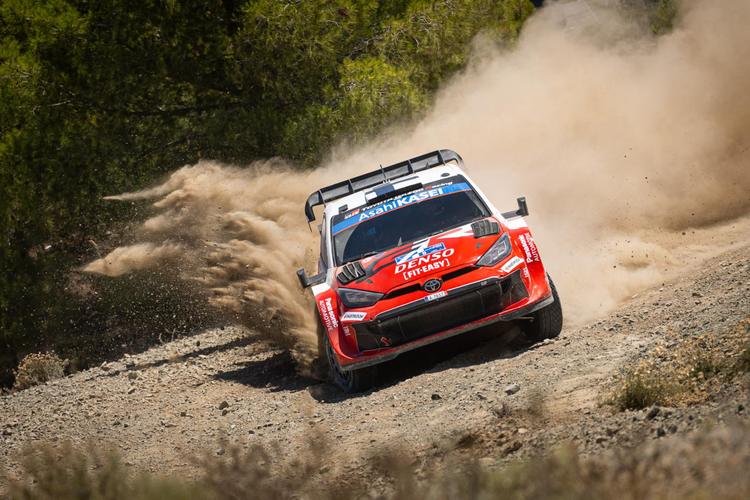 Sébastien Ogier reina en el Rally Acrópolis tras una batalla extrema y devuelve a TGR-WRT a lo más alto