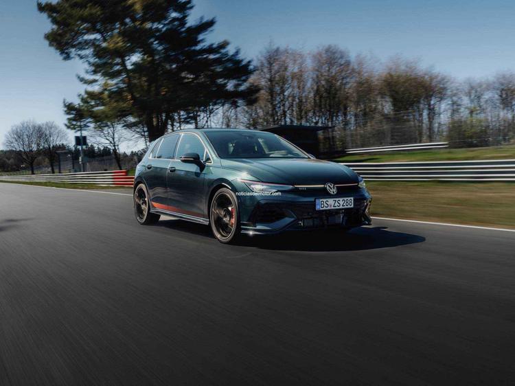 VOLKSWAGEN CELEBRA MEDIO SIGLO DE LEYENDA CON EL GTI 50 FEST EN EL CIRCUIT DE BARCELONA-CATALUNYA
