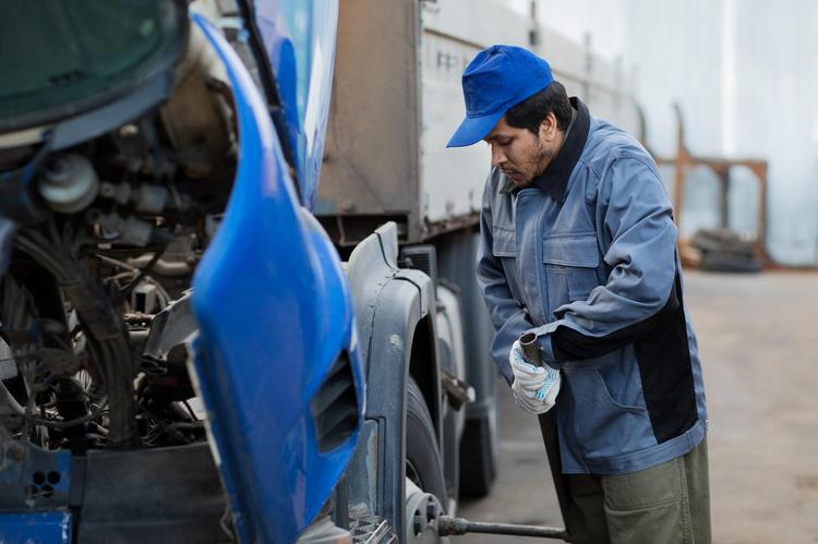 Magasinier(ère) Poids Lourds (H/F)