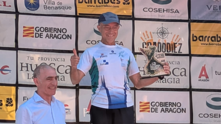Julio Albaladejo, del Juventud Atlética Elche, campeón de la Gran Maratón Montañas de Benasque en categoría Máster