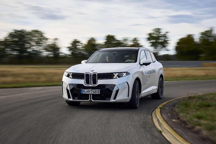 BMW iX5 Hydrogen avanza hacia la producción en serie