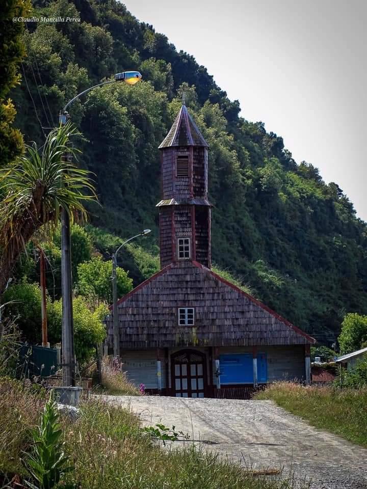 Iglesia Huyar bajo en Curaco De Velez, Chiloé, Sur de Chile