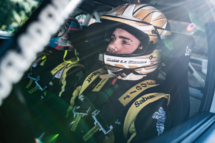 El campeón de la Beca U24, Unai de la Dehesa, nuevo piloto del Renault Recalvi Rally Team