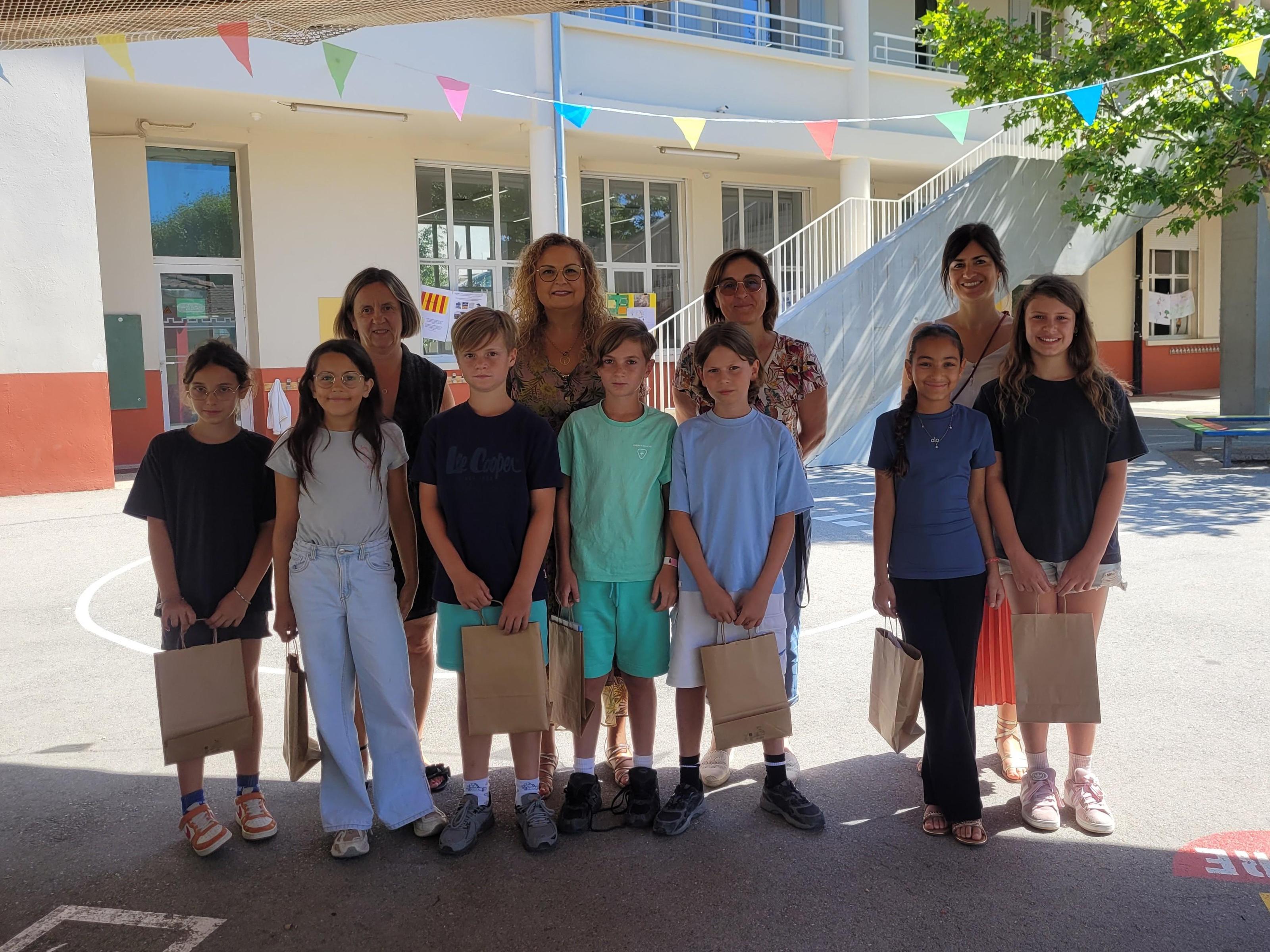 Cérémonie de remise de livres - Cap sur le collège pour les CM2 !