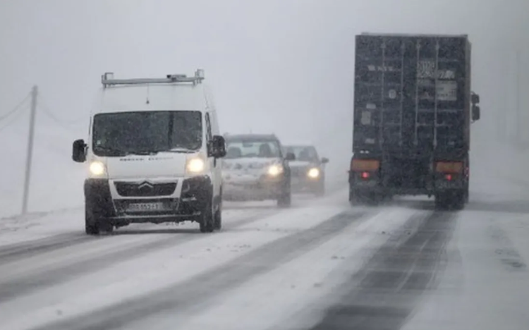 Vigilance orange neige-verglas : des restrictions de circulation sur les routes du Nord-Pas-de-Calais