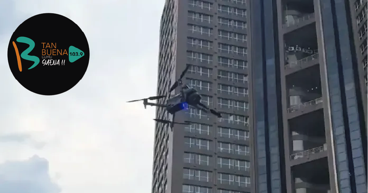 China despliega drones autónomos para vigilar el tránsito y advertir a los infractores