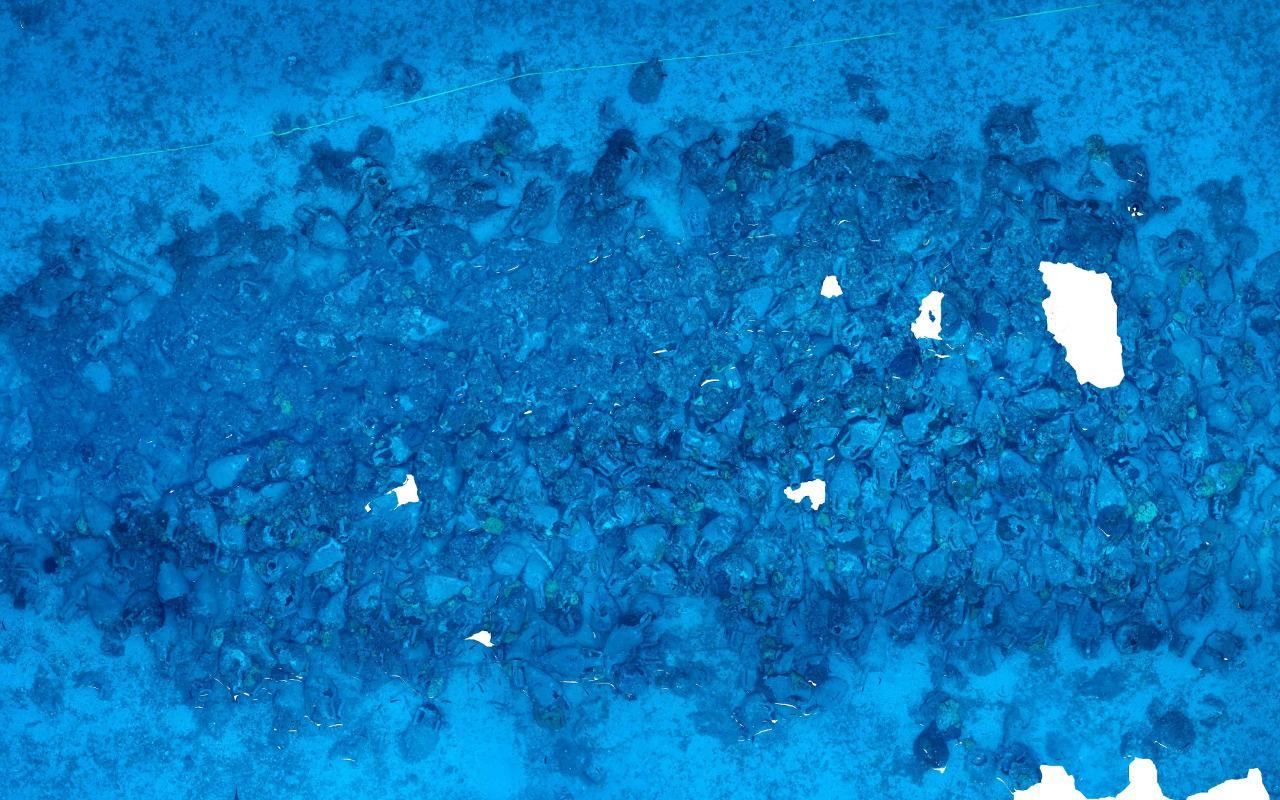 Ancient shipwreck carrying hundreds of amphorae discovered off Andros