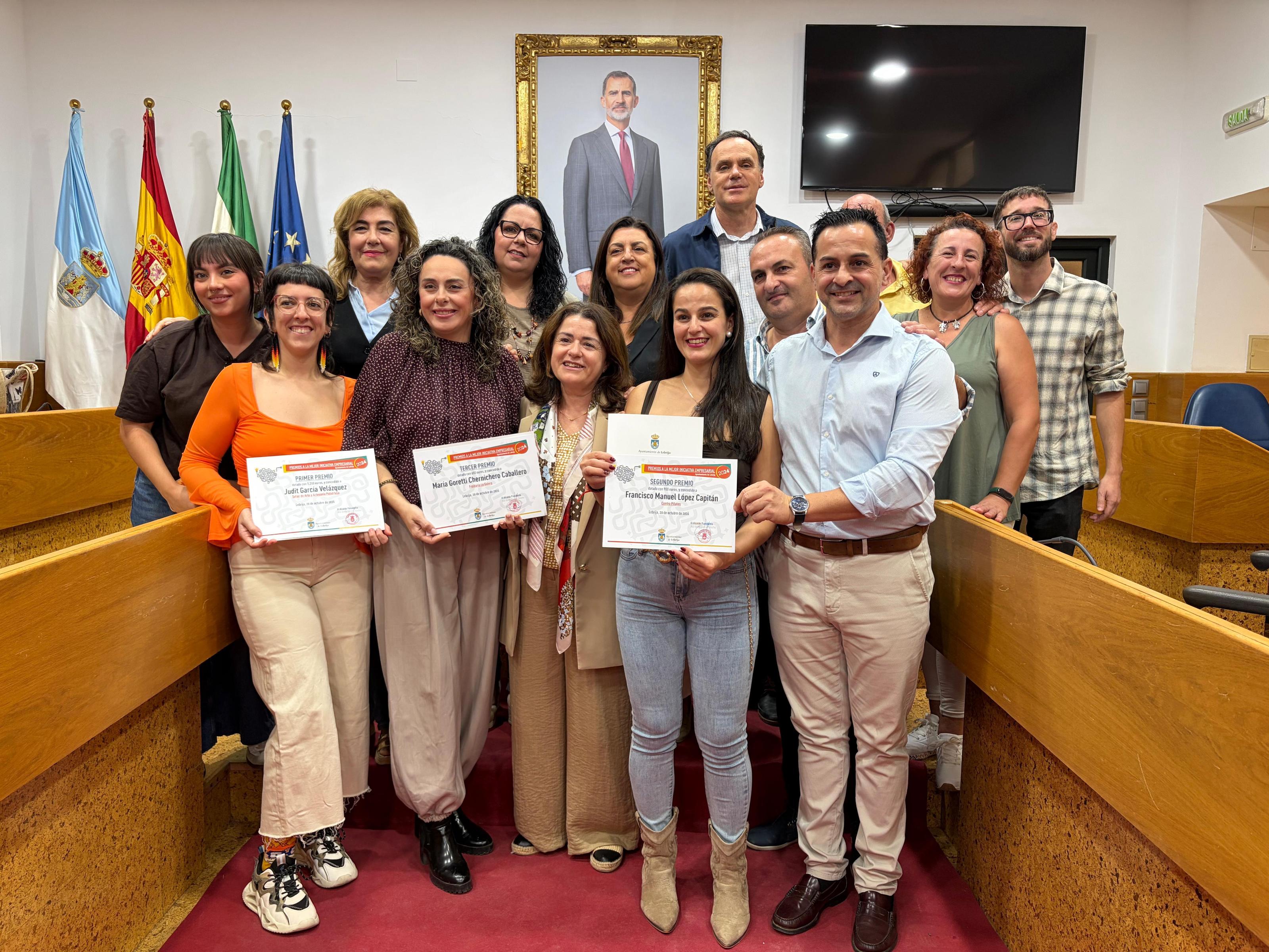 El Ayuntamiento de Lebrija entrega los Premios a la Mejor Iniciativa Empresarial 2024 para reconocer el emprendimiento y el talento local