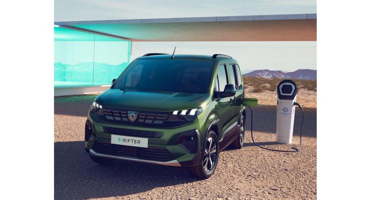 DE LA CIUDAD A LOS GRANDES VIAJES: UNA TECNOLOGÍA ELECTRIFICADA PEUGEOT PARA CADA CONDUCTOR