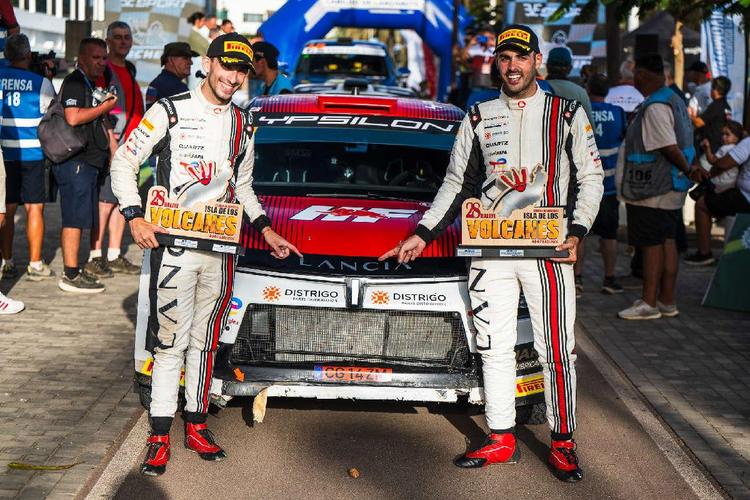 Diego Ruiloba gana el Rallye Isla de Los Volcanes del S-CER por una décima de segundo