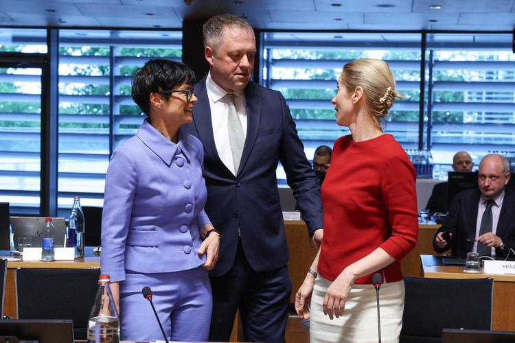 ‘Historic moment’: Ireland welcomes progress on EU membership for Ukraine and Moldova