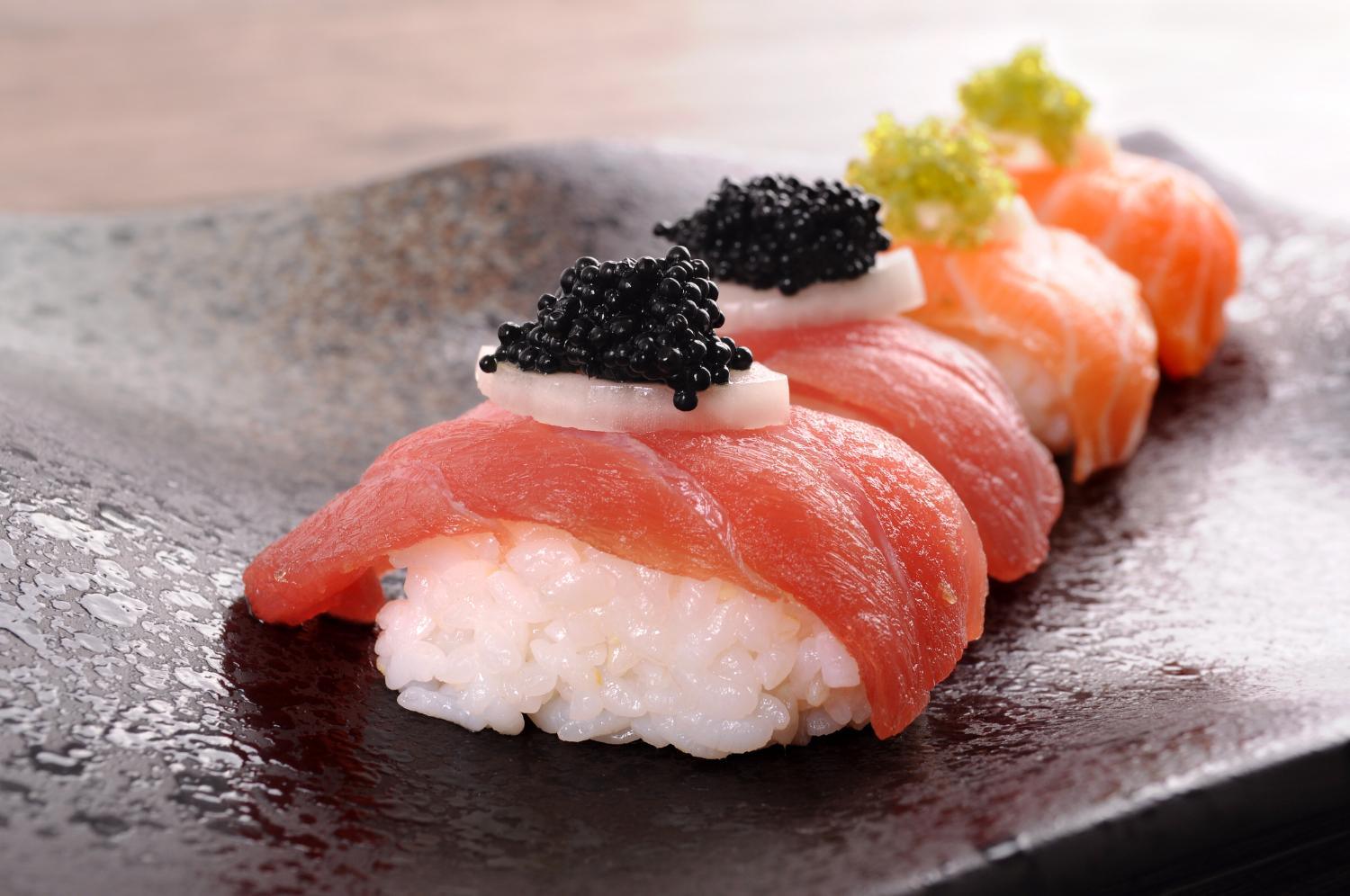 Ti piace il sushi o consumi pesce crudo? 