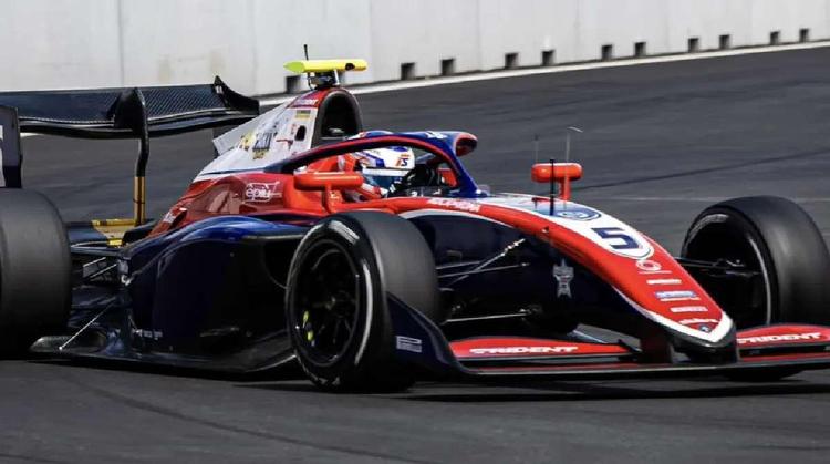 Slater celebra su tercera pole en Monza: "El equipo hizo un trabajo increíble"